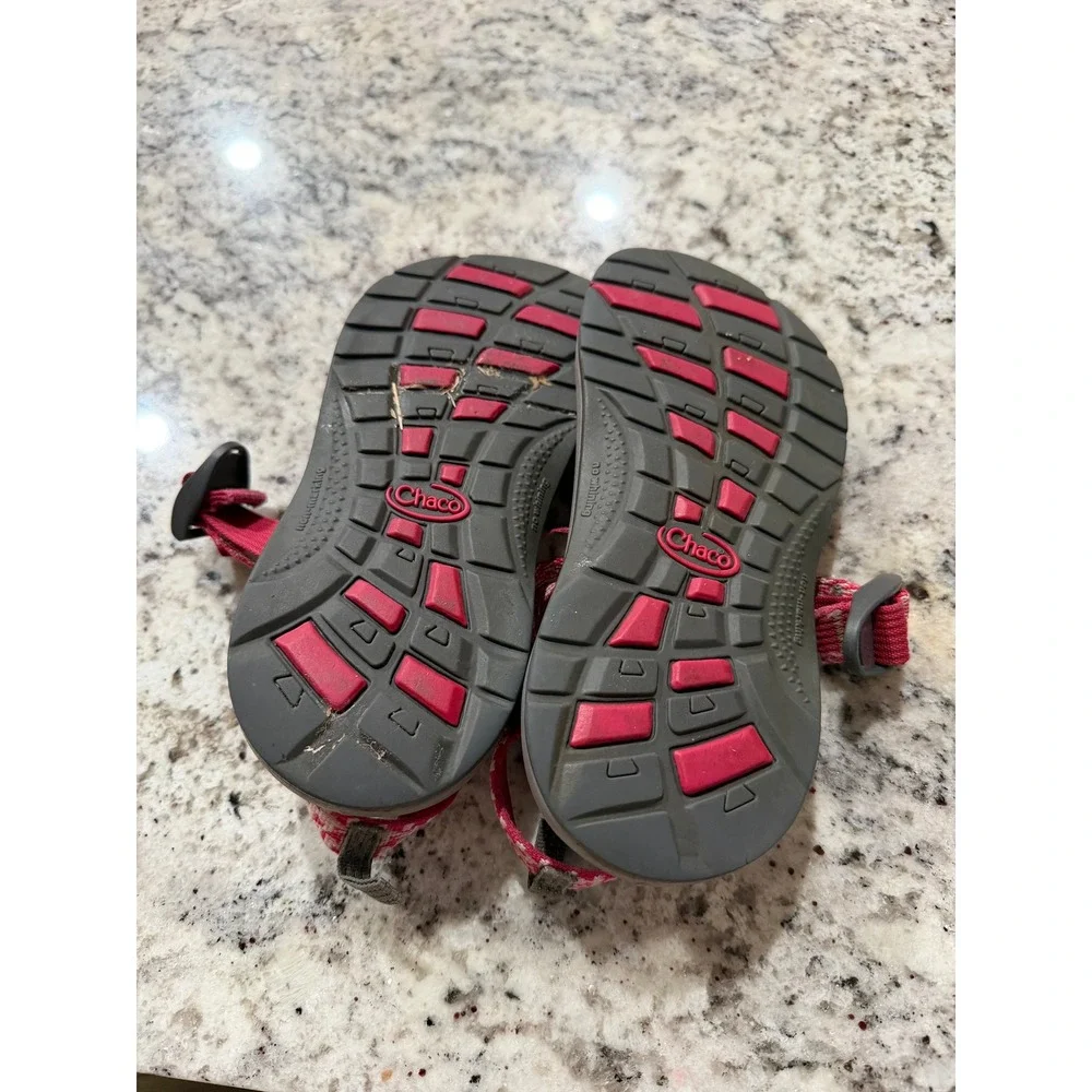 Chaco Kids Z1 Ecotread Pink White Patterned Strappy Sport Sandals Size 3